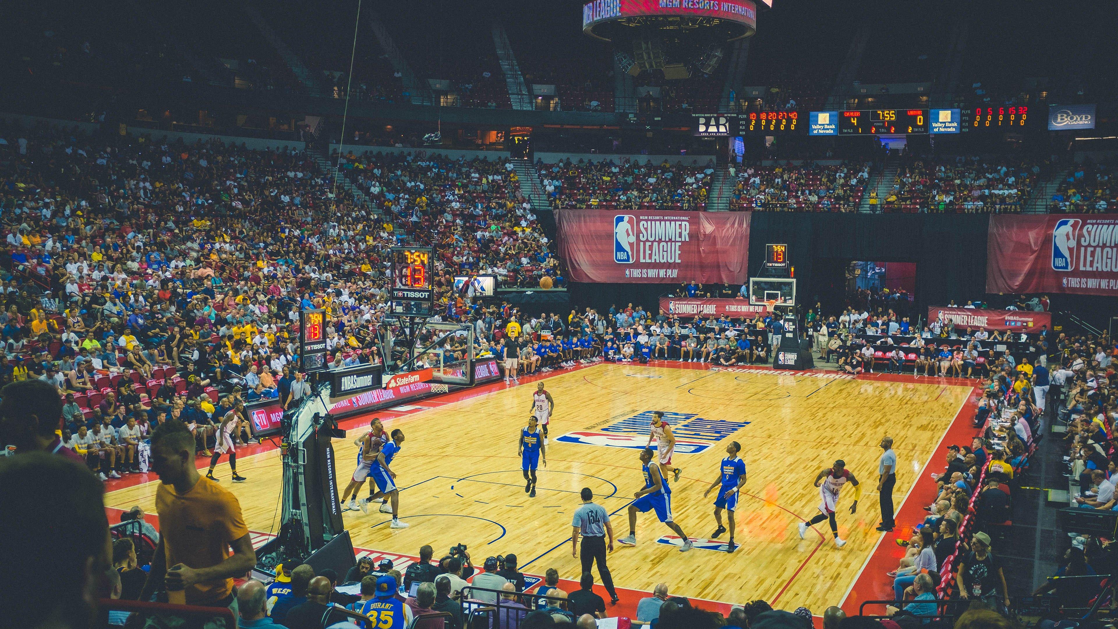 兰代尔逆境爆发,火箭内线迎来新支柱,休城季后赛希望重燃