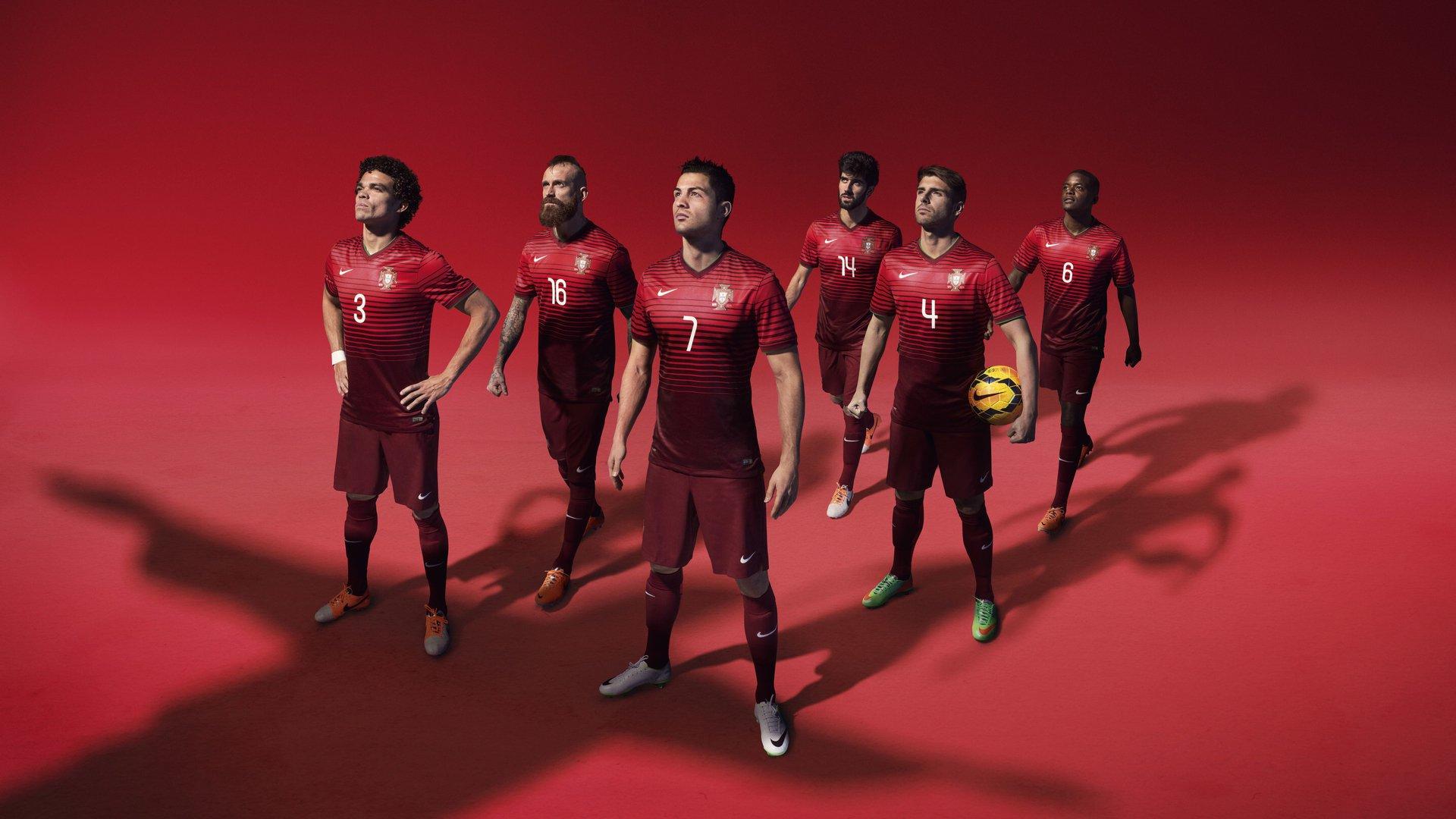 新星王钰栋遭背后犯规痛苦倒地 左膝受伤牵动人心 球迷齐呼，望无大碍！