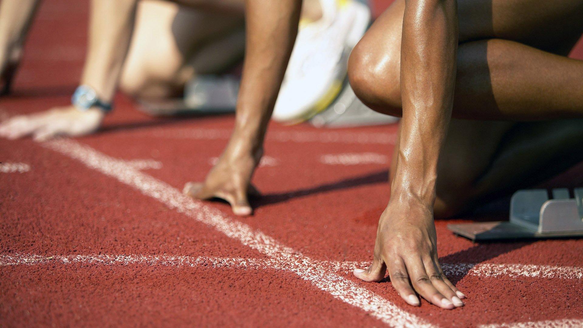 阿森纳加入竞争，罗马诺确认枪手询问阿贾克斯新星哈托，左后卫引援战火再起