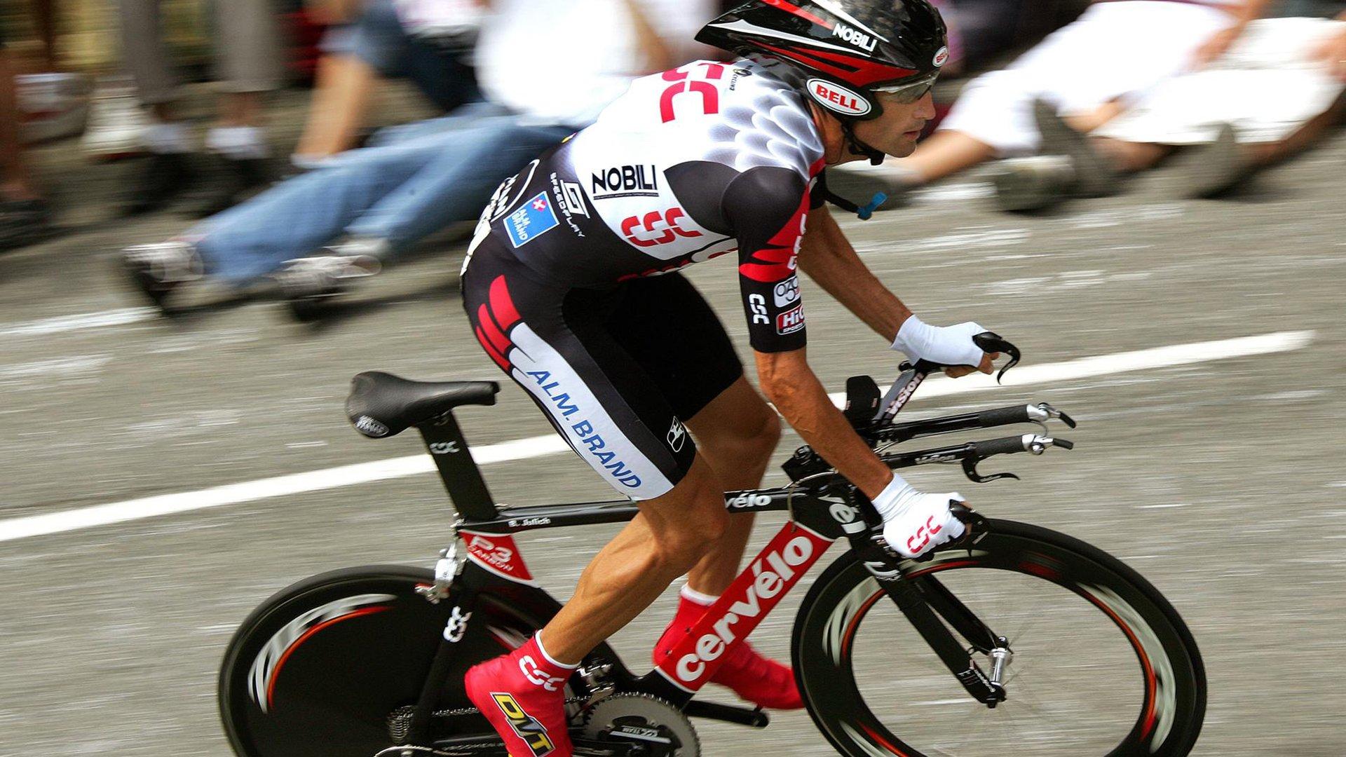 重磅官宣在即！罗马诺标志性Here we go！确认，巴塞罗那锁定19岁瑞典天才边锋巴德吉，基础转会费仅200万欧元