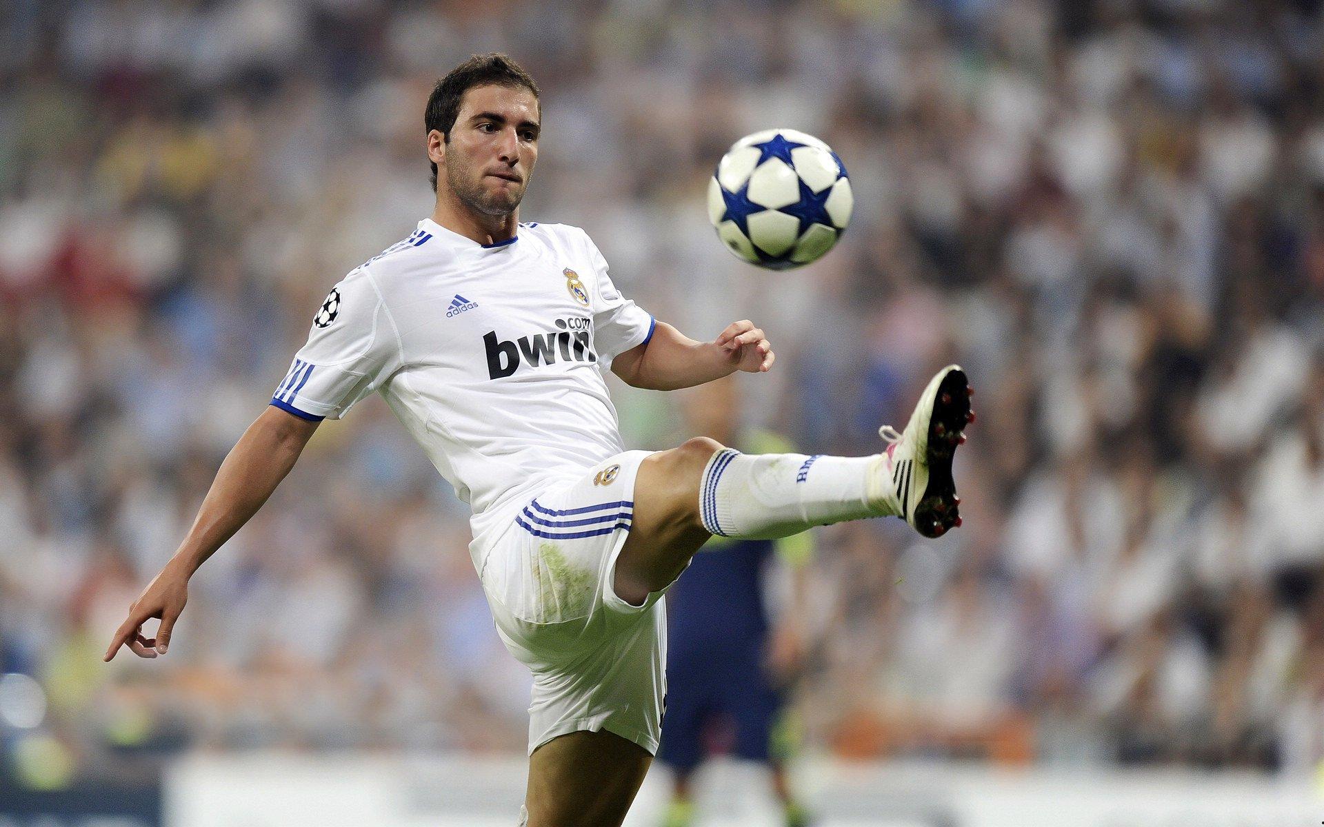 尤文图斯续租穆阿尼谈判持续深入，两家英超豪门加入争夺战引发转