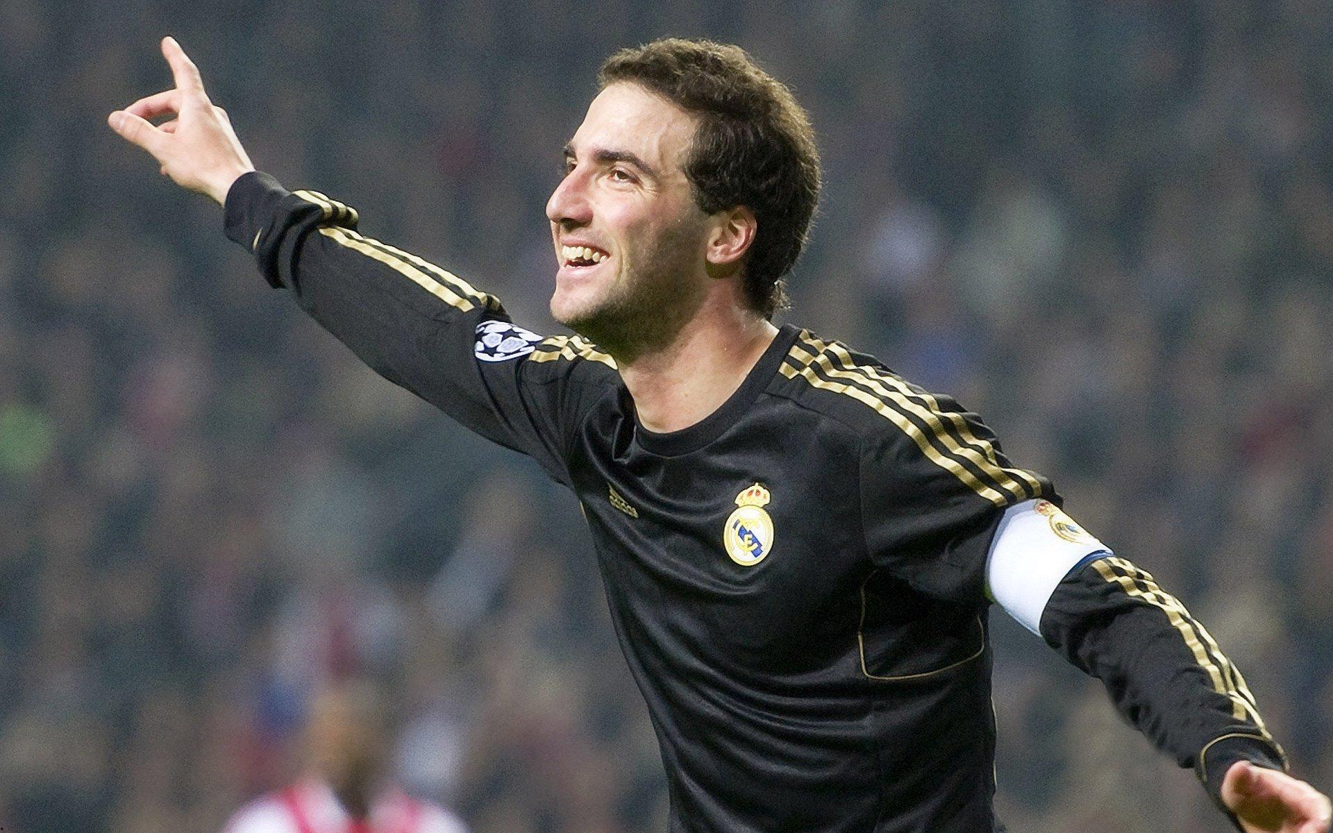 多纳鲁马巴黎生涯告急？罗马诺曝巴黎接近签下里尔门神切瓦利耶